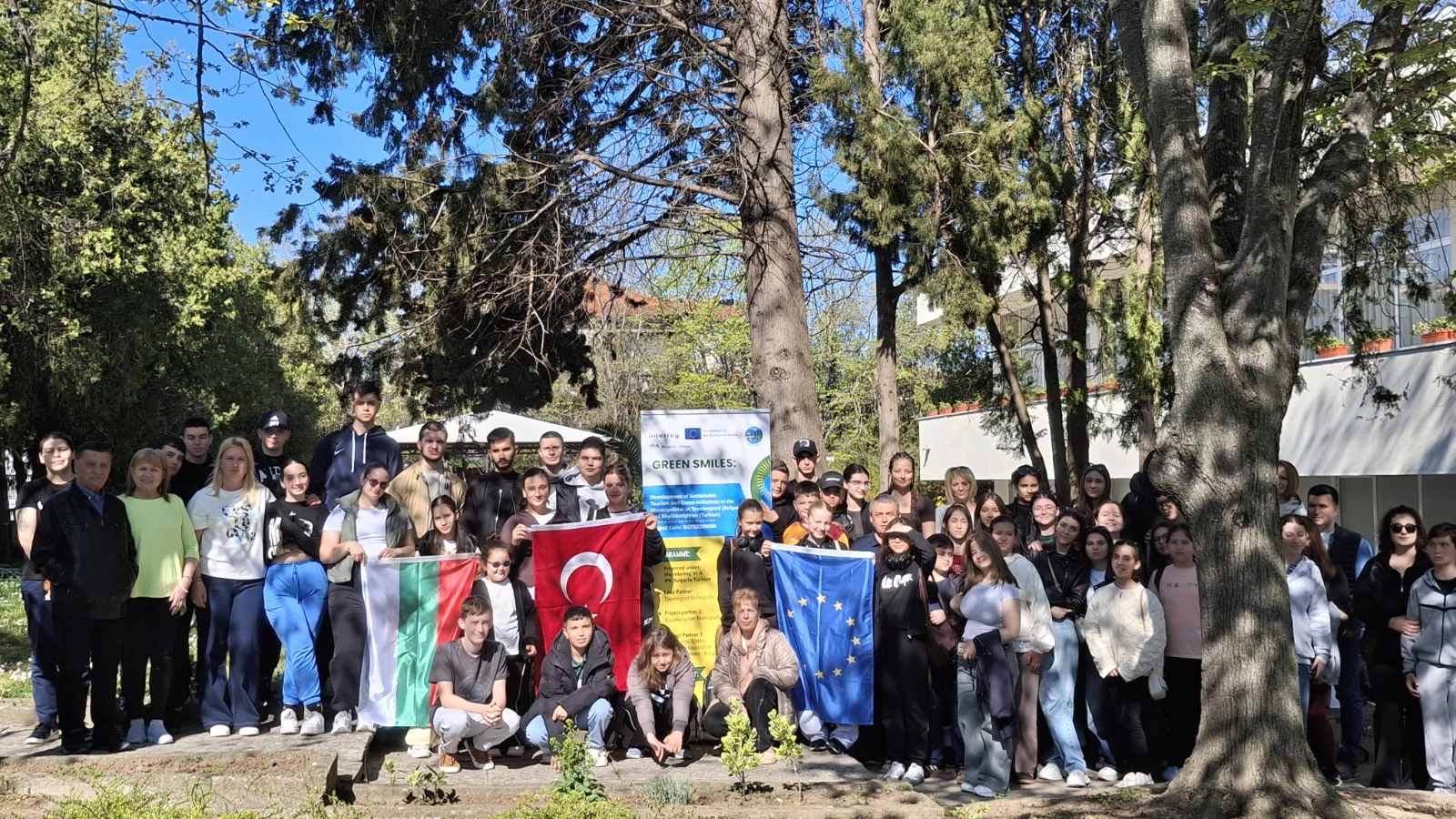 Yeşil Gülümsemeler