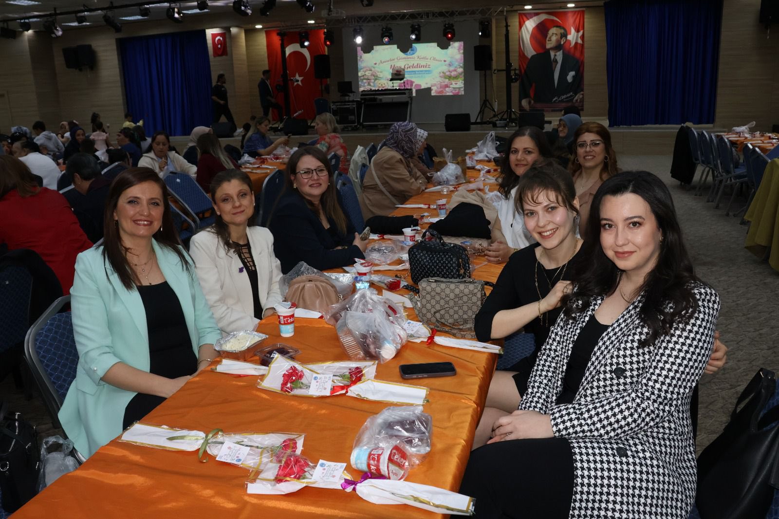 ANNELER GÜNÜ ETKİNLİĞİ COŞKUYLA KUTLANDI - Görsel 21