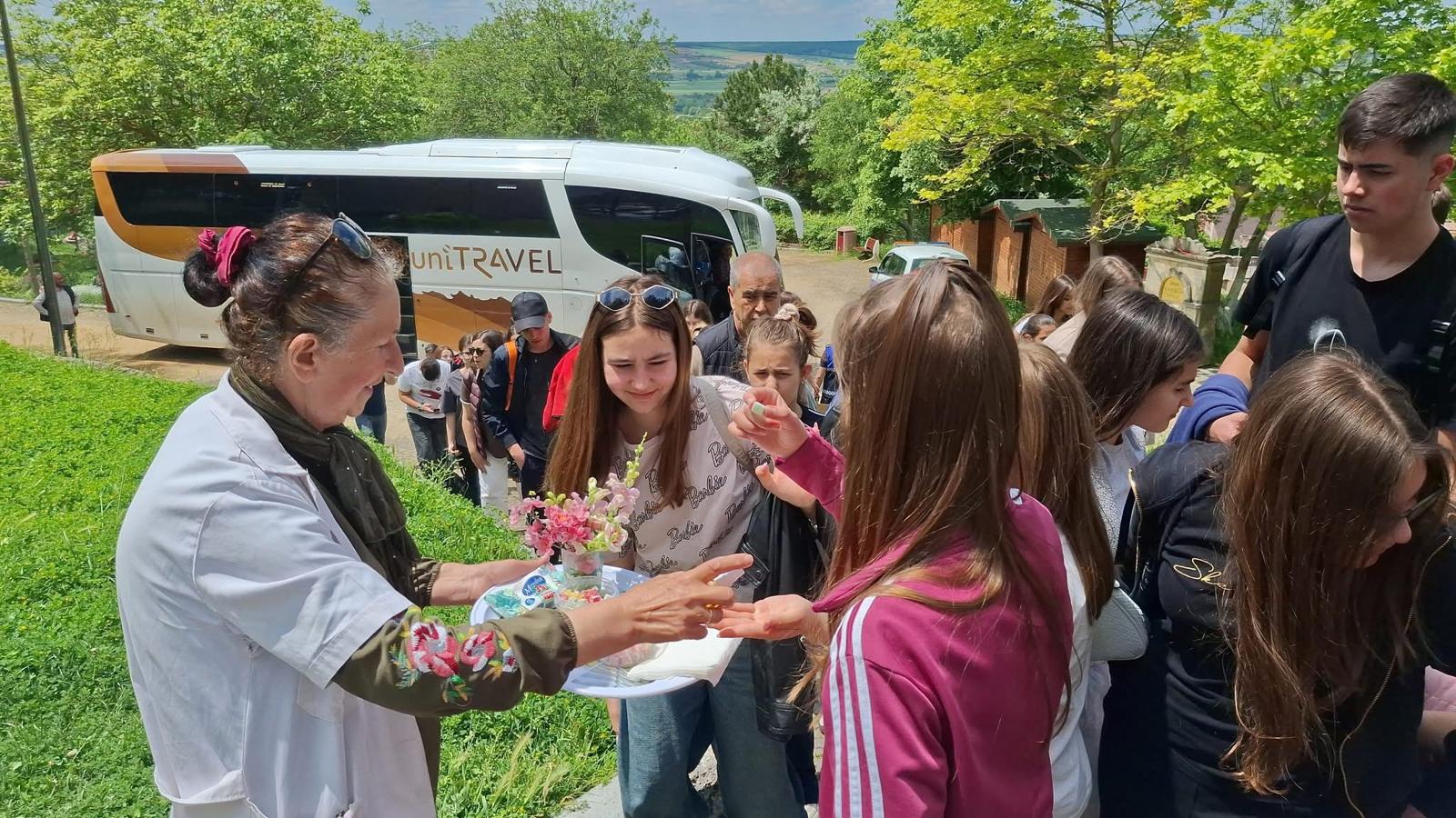 Eko yürüyüş Topolovgrad ve Büyükkarıştaran çocuklarını sevindirdi  /  Еко разходка зарадва децата на Тополовград и Буюккаръщъран - Görsel 25